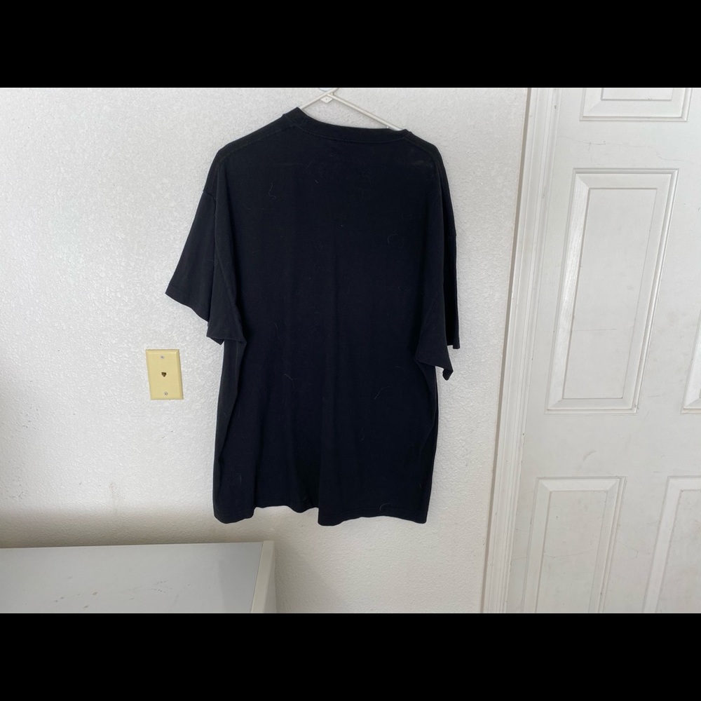 T-Shirt - Picture 3 of 3